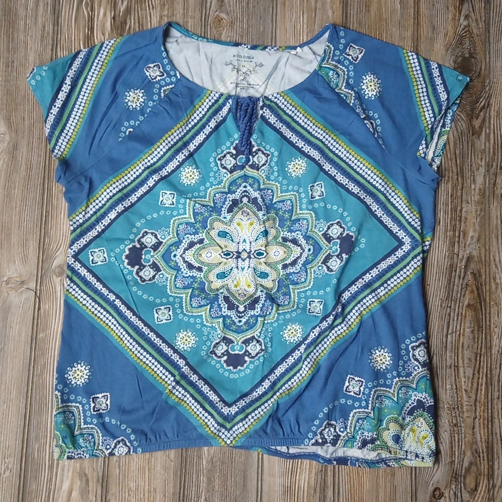 Colorful Eccentric Keyhole Short Sleeve Top